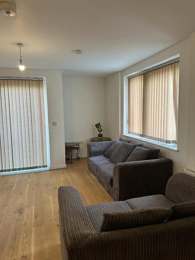 Apartment New Build 2 Bedroom With 2 Bath In London